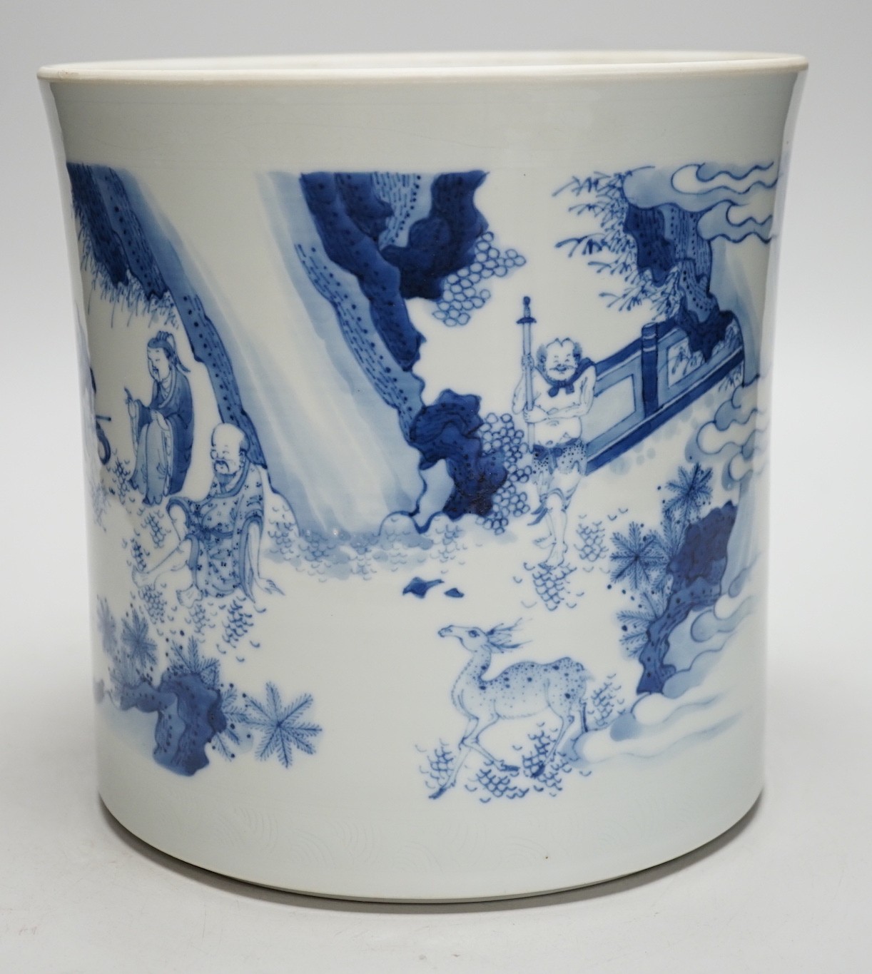 A large Chinese blue and white brushpot, 20.5 cms high